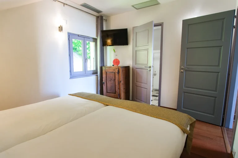 Lits jumeaux de la chambre familiale